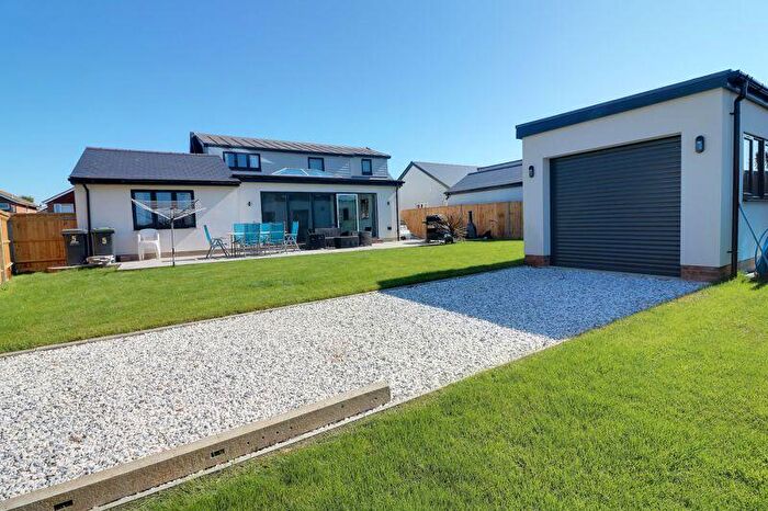 5 Bedroom Detached Bungalow For Sale In Ramsey Road, Hayling Island, PO11