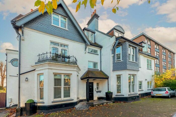 2 Bedroom Flat To Rent In Creffield Road, London, W5