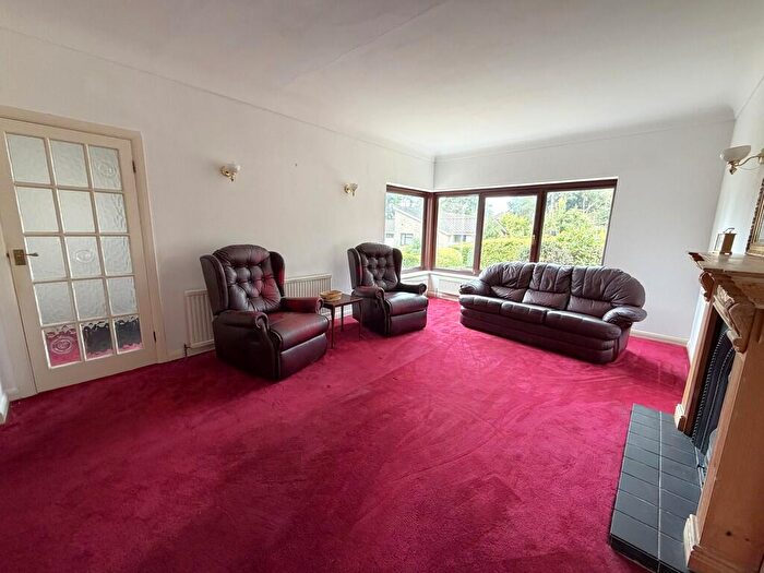 3 Bedroom Detached Bungalow For Sale In Cotton Close, Broadstone, BH18 - Photo 6