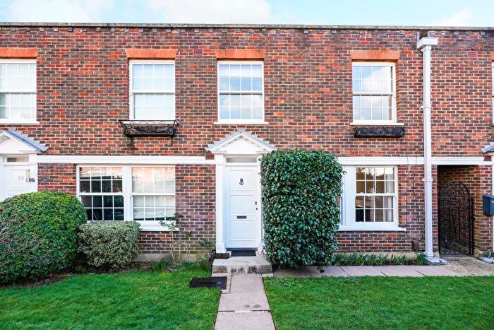 3 Bedroom End Terrace House To Rent In Castle Road, Weybridge, Surrey, KT13