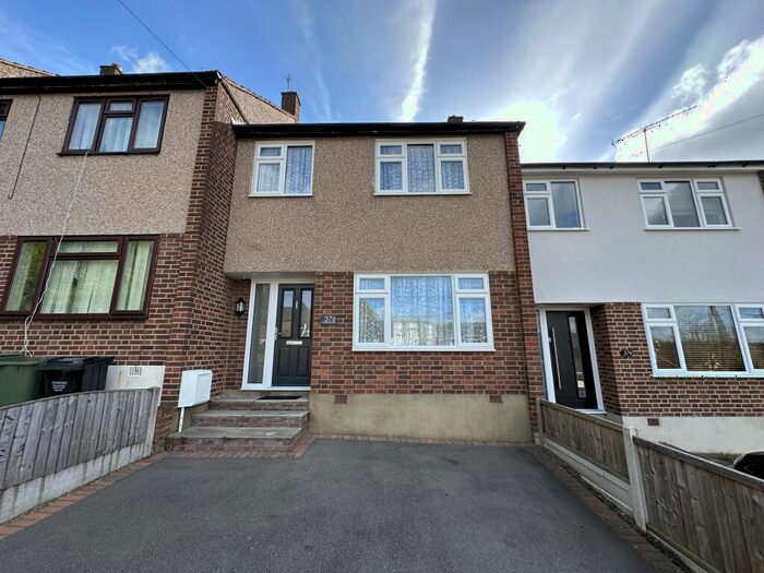 3 Bedroom Terraced House To Rent In Outwood Common Road, Billericay, CM11