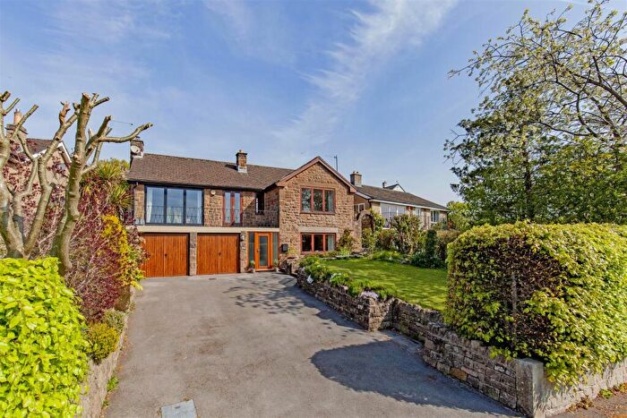 4 Bedroom Detached House For Sale In Ranmoor Lane, Hathersage, Hope Valley, S32