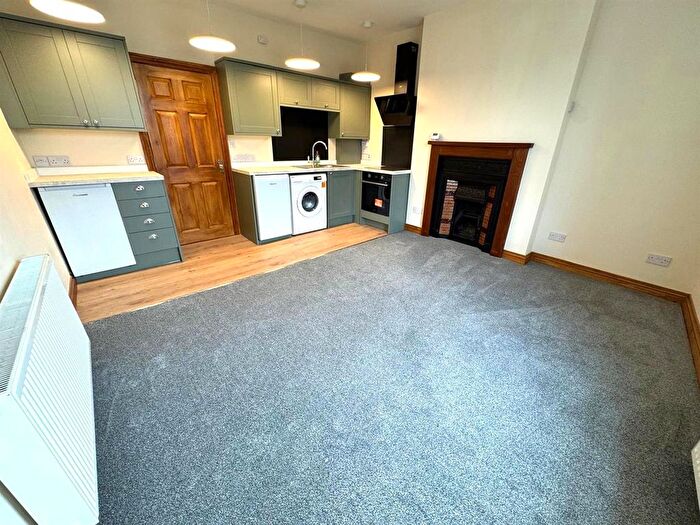 1 Bedroom Flat To Rent In Lichfield Road, Walsall, WS9