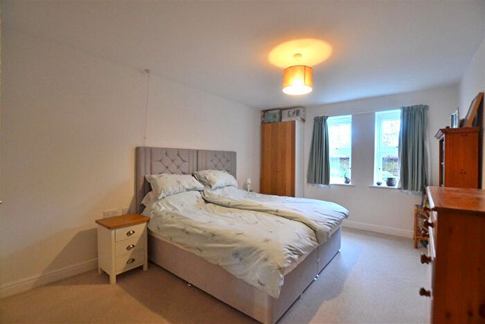 2 Bedroom Flat For Sale In Sycamore Grange, Branksomewood Road, Fleet, GU51