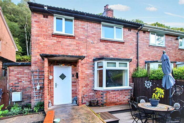 3 Bedroom Semi-Detached House For Sale In Glyn Derw, Deri, Bargoed, CF81