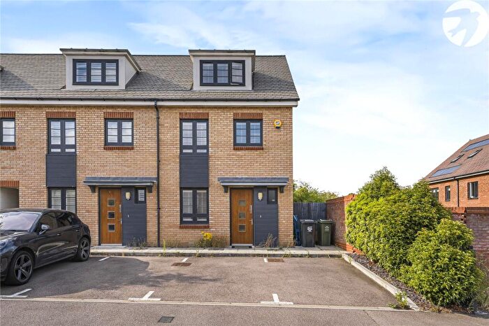 3 Bedroom End Of Terrace House For Sale In Candy Dene, Weldon, Ebbsfleet Valley, Swanscombe, DA10