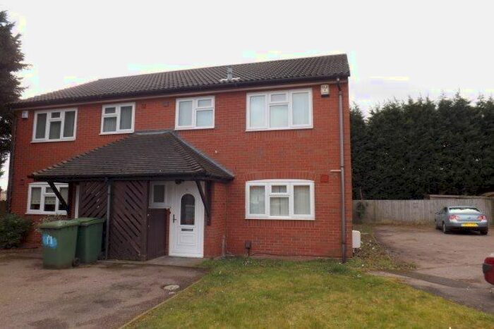 3 Bedroom Property To Rent In Lakeside Close, Willenhall, WV13