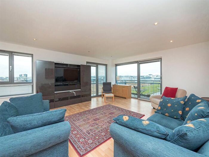 3 Bedroom Flat To Rent In Western Harbour Terrace, Edinburgh, EH6