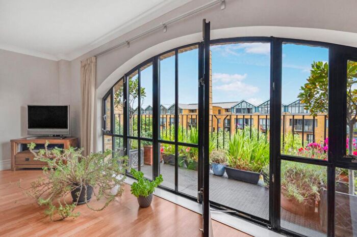 2 Bedroom Flat For Sale In Taffrail House, Burrells Wharf Square, E14