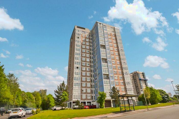 3 Bedroom Flat To Rent In Freshfields, Spindletree Avenue, Manchester, M9