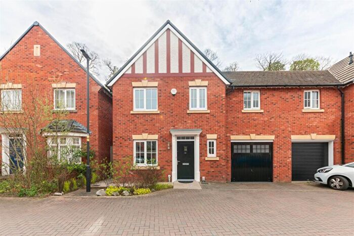 4 Bedroom Semi Detached House For Sale In Thornfield Road | Repton Grange, BS10
