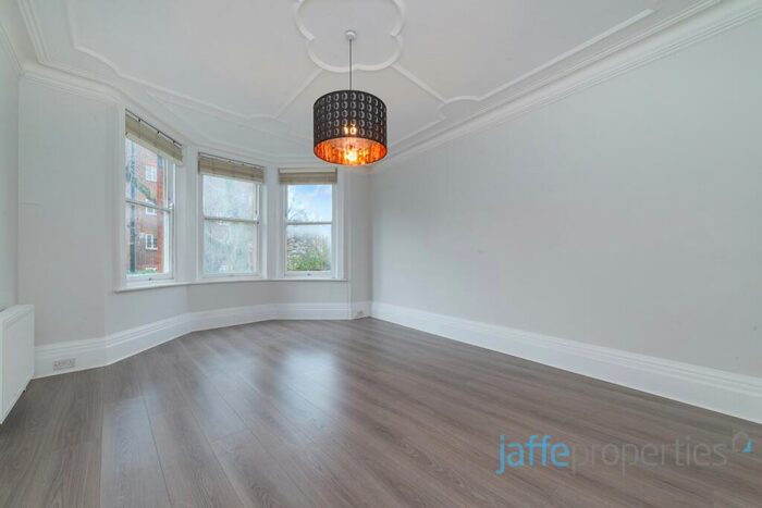 4 Bedroom Apartment To Rent In West End Lane, London, NW6