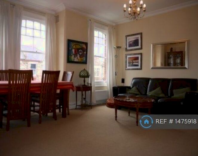 2 Bedroom Flat To Rent In Market Place, London, N2