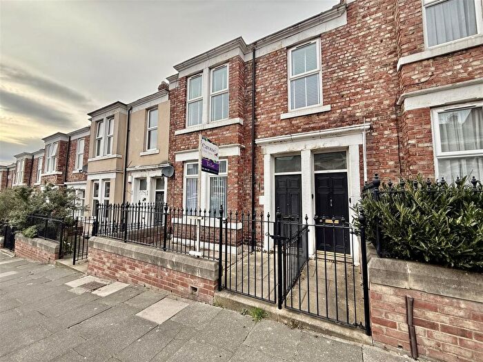 2 Bedroom Flat To Rent In Whitehall Road, Bensham, Gateshead, NE8