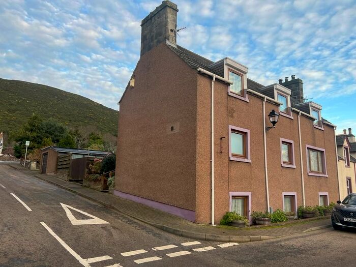 6 Bedroom Semi-Detached House For Sale In Strathnaver Street, Helmsdale, KW8