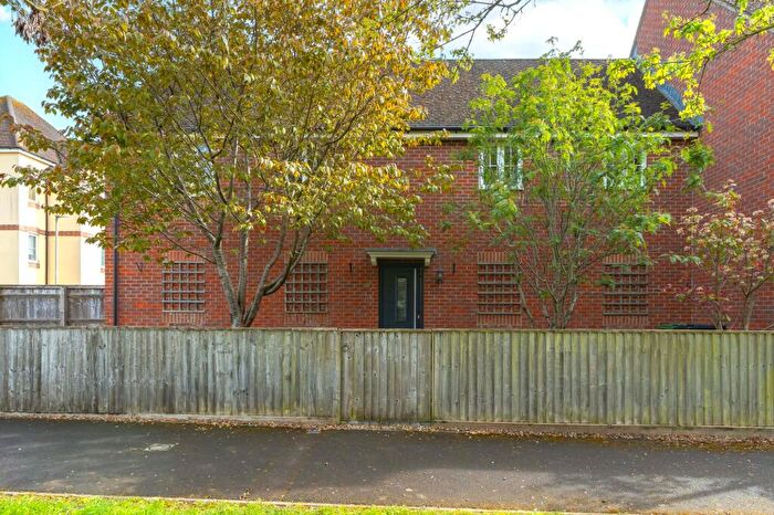 2 Bedroom Maisonette For Sale In Werrell Drive, Boars Hill, OX1