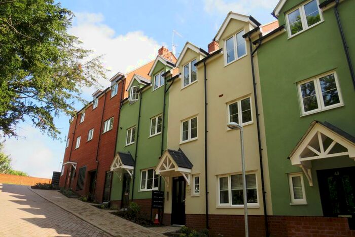 2 Bedroom Apartment To Rent In Summerhouse Hill, Buckingham, MK18