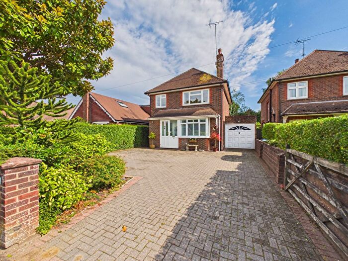 3 Bedroom Detached House For Sale In Forest Road, Horsham, RH12