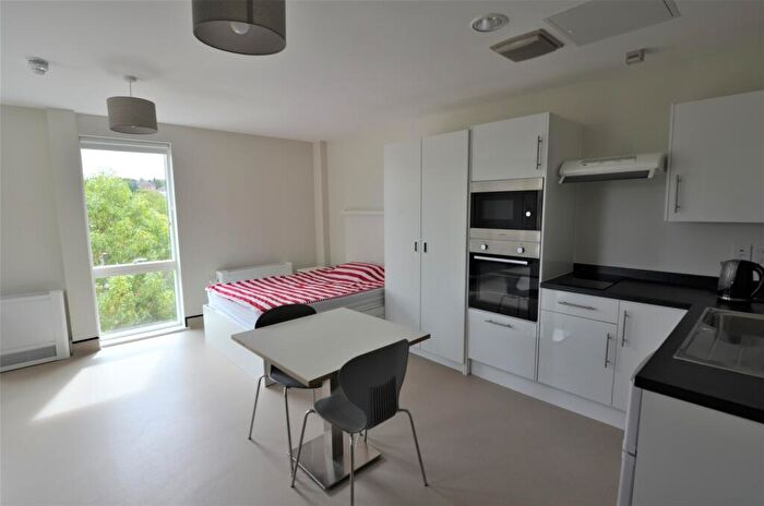 Studio To Rent In Church Way, Botley, Oxford, OX2