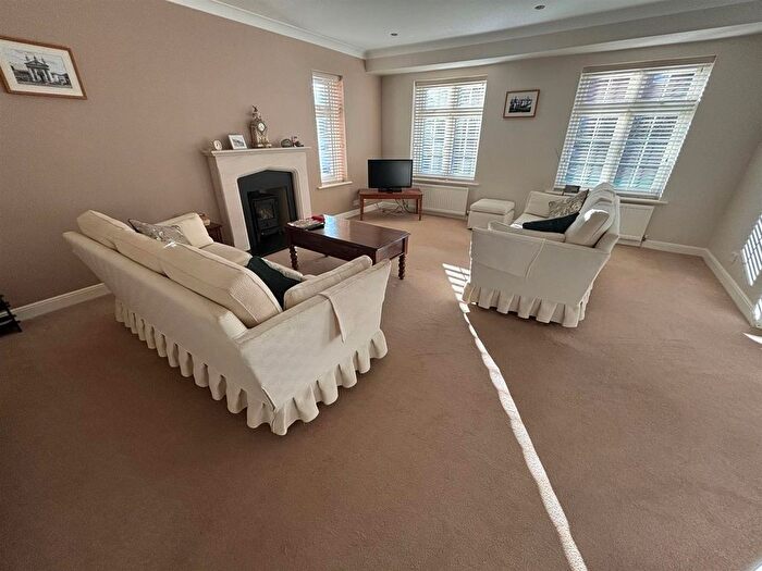 7 Bedroom Detached House For Sale In Stowmarket Road, Needham Market, Ipswich, IP6