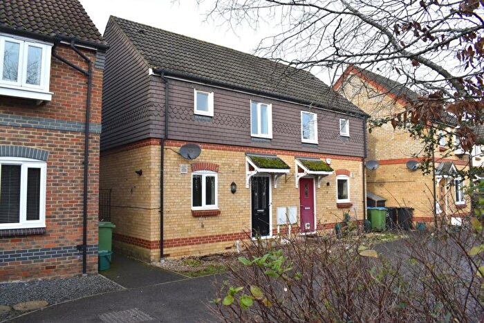 2 Bedroom House To Rent In Fernihough Close, Weybridge, KT13