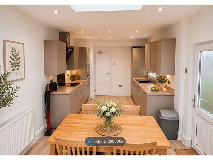 3 Bedroom Terraced House To Rent In Oldfield Road, Bristol, BS8