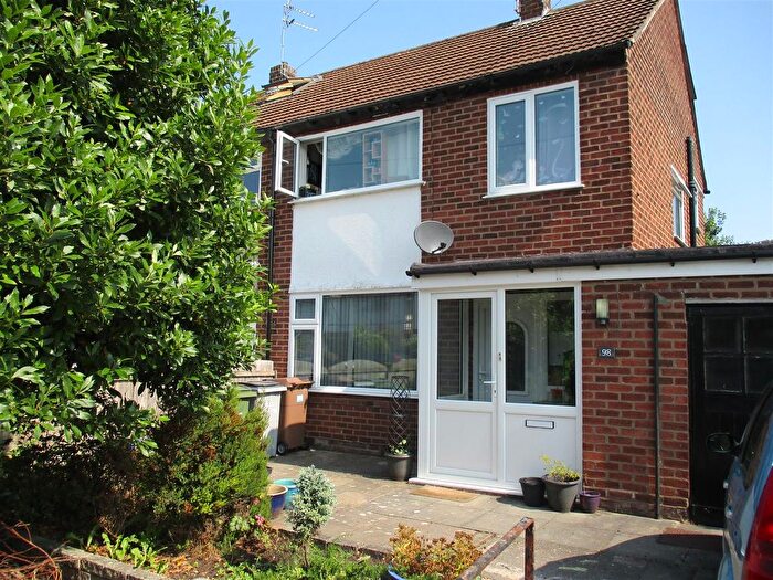 3 Bedroom Semi Detached House To Rent In Quarry Avenue, Wirral, CH63