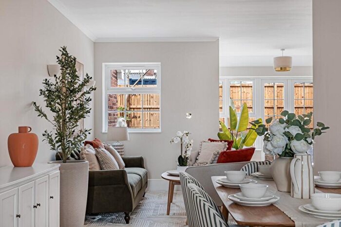 4 Bedroom End Of Terrace House For Sale In Chapel Gardens, Anstey Lane, Alton, Hampshire, GU34