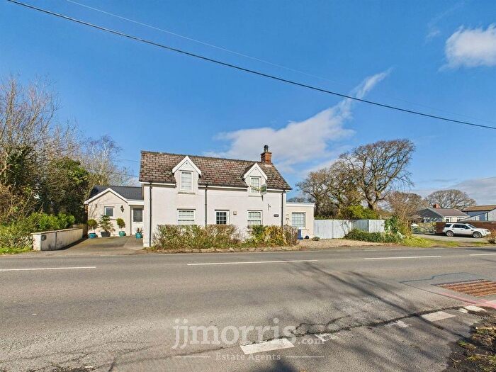 3 Bedroom Detached House For Sale In Llechryd, Cardigan, SA43