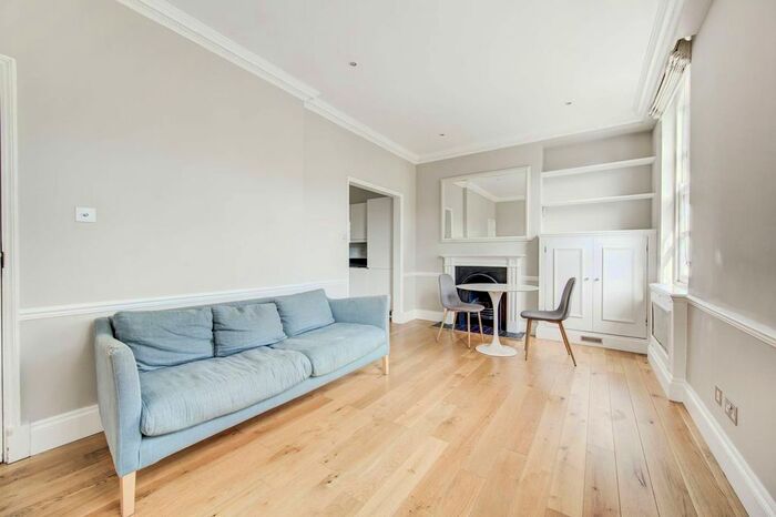2 Bedroom Flat To Rent In Edith Grove, Chelsea, London, SW10