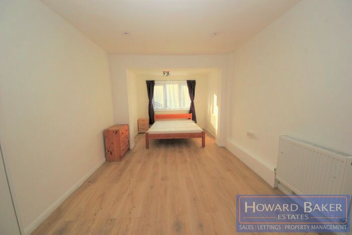 1 Bedroom Semi-Detached House To Rent In Townsend Lane, London, NW9