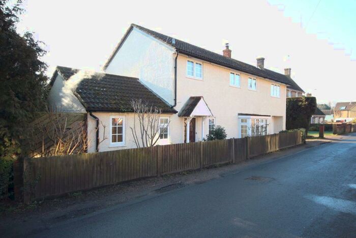 4 Bedroom Detached House To Rent In High Street, Clophill, Bedfordshire, MK45