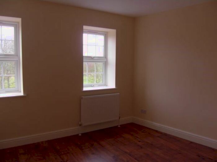 2 Bedroom Flat To Rent In Primrose Court, Darby Drive, Waltham Abbey, EN9