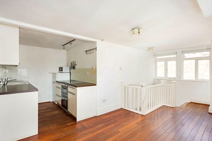 2 Bedroom Flat To Rent In Aldridge Road Villas, London, W11