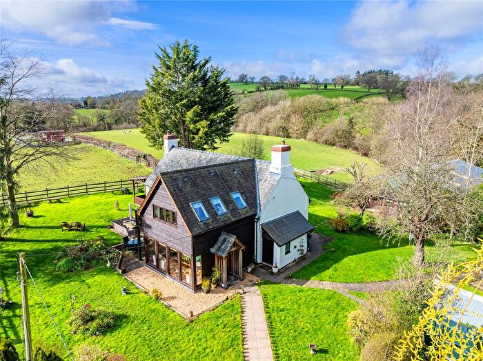 4 Bedroom Equestrian Property For Sale In Rhallt, Trelydan, Welshpool, Powys, SY21