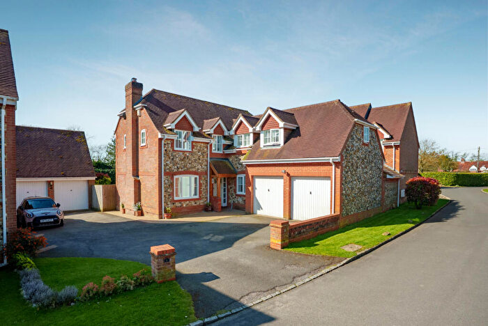 4 Bedroom Detached House For Sale In Hambye Close, Lacey Green, Princes Risborough, Buckinghamshire, HP27