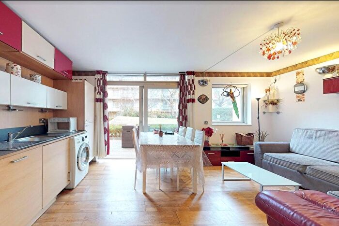 2 Bedroom Flat To Rent In Greenroof Way, London, SE10