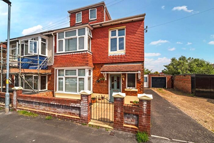 4 Bedroom Semi Detached House For Sale In Kensington Road, Portsmouth, PO2