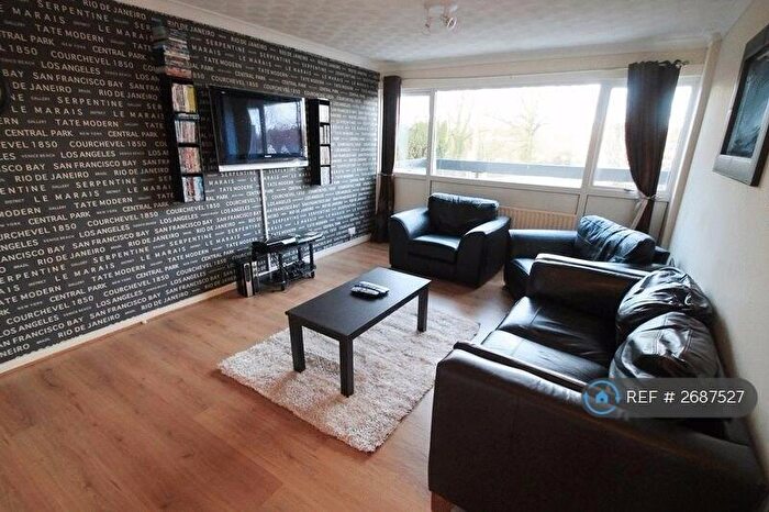 3 Bedroom Maisonette To Rent In The Precinct, Chandler's Ford, Eastleigh, SO53