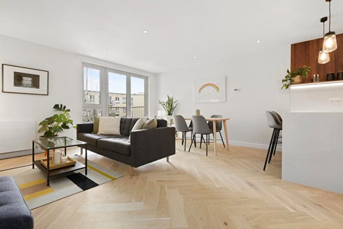 2 Bedroom Flat To Rent In Vizion, London - Epc Rating B, N7