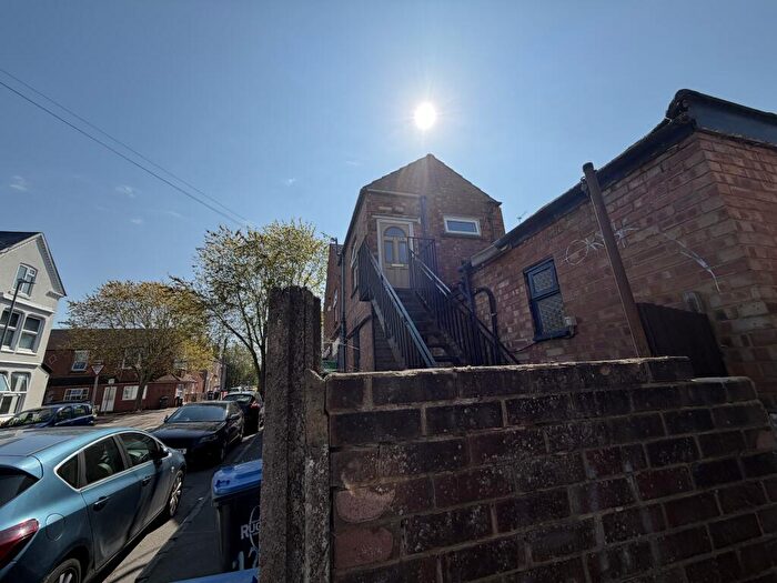 1 Bedroom Flat To Rent In Cambridge Street, Rugby, CV21