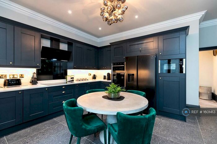 2 Bedroom Flat To Rent In Tapton Elms, Sheffield, S10