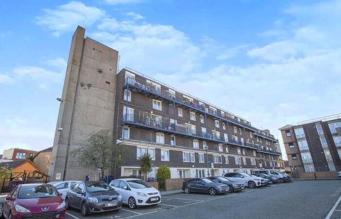 2 Bedroom Maisonette To Rent In Allen Road, Bow, London, E3