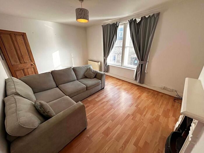 1 Bedroom Maisonette To Rent In High Street South, Olney, MK46