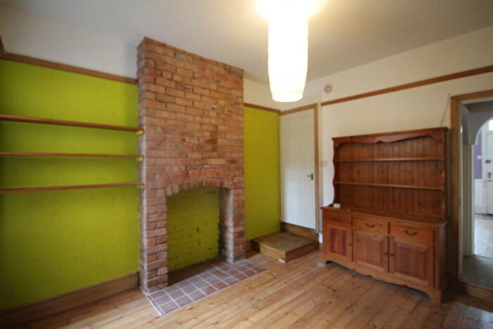 3 Bedroom Terraced House To Rent In Shaftesbury Road, Leicester, LE3
