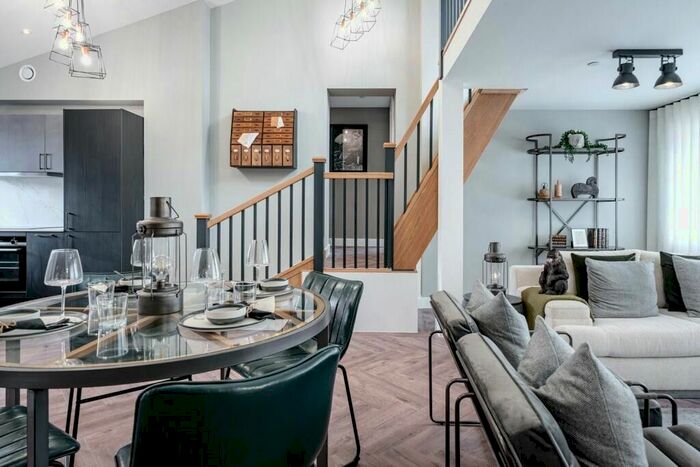 2 Bedroom Terraced House To Rent In Berners Street, London, W1T