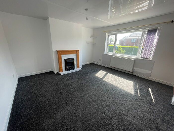 3 Bedroom Semi-Detached House To Rent In Talbot View, Leeds, LS4