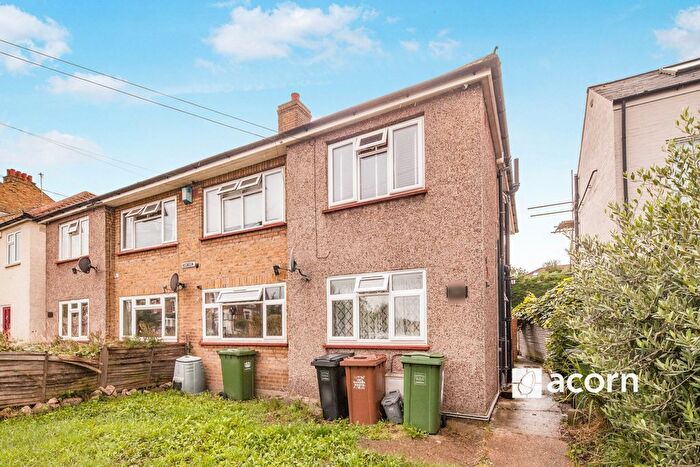 2 Bedroom Flat To Rent In Brockley Rise, London, SE23