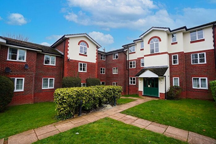 2 Bedroom Flat For Sale In Queen Alexandra Road, High Wycombe, HP11