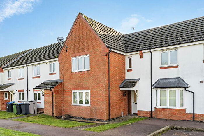 3 Bedroom Semi Detached House For Sale In Drage Close, Lutterworth, LE17